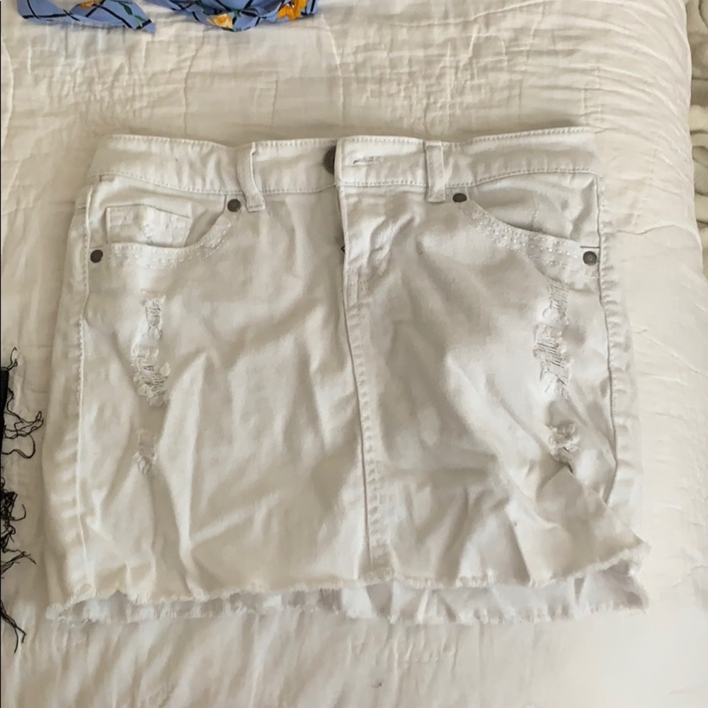 White denim skirt